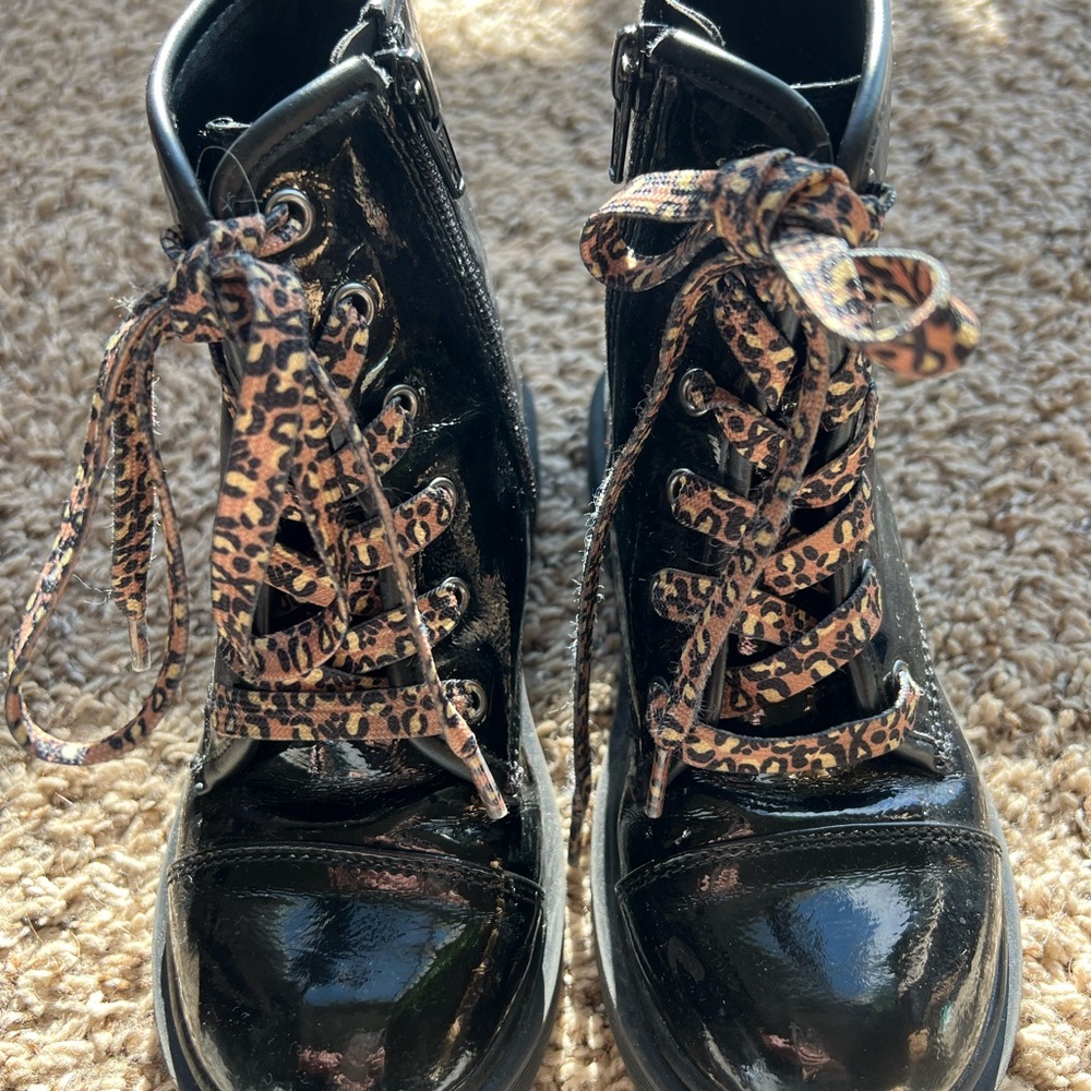 Cat and Jack girls boots size 13